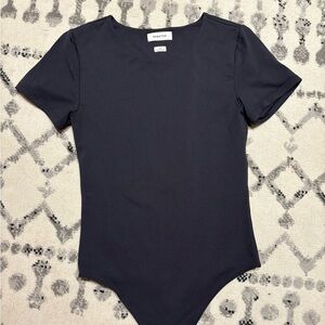 Aritzia Babaton Bodysuit